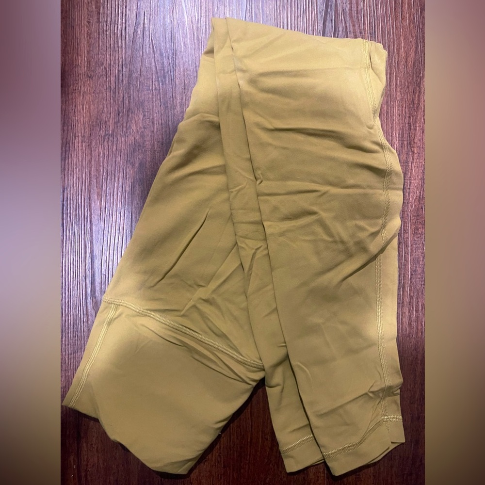 Lululemon size 8 leggings. Soft fabric. Like new.